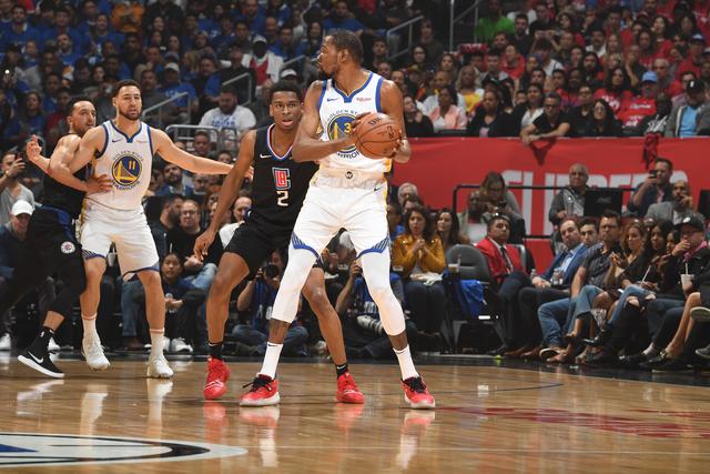 赵继伟19+10辽宁4-0横扫新疆 成就3连冠伟业